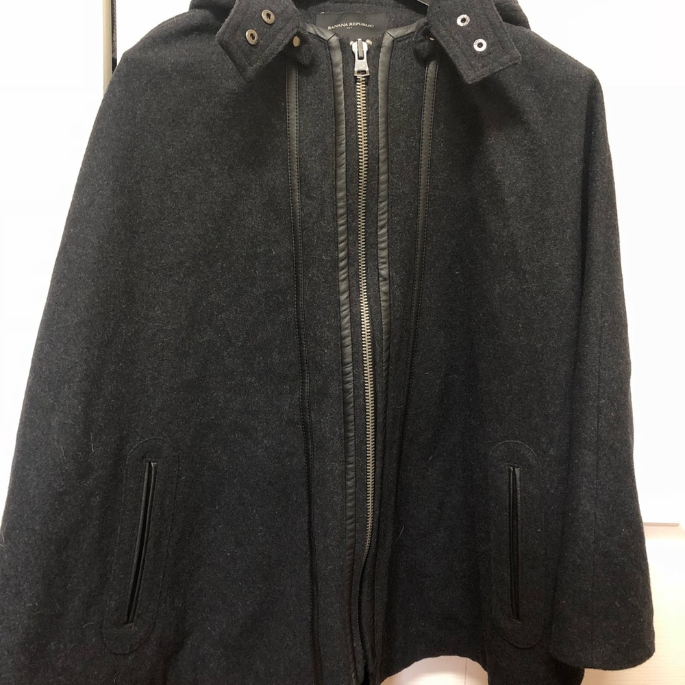 Banana Republic poncho coat with detachable hood